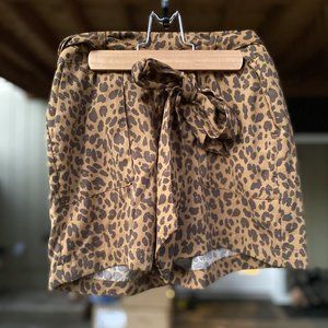 Cheeta Shorts, Nice